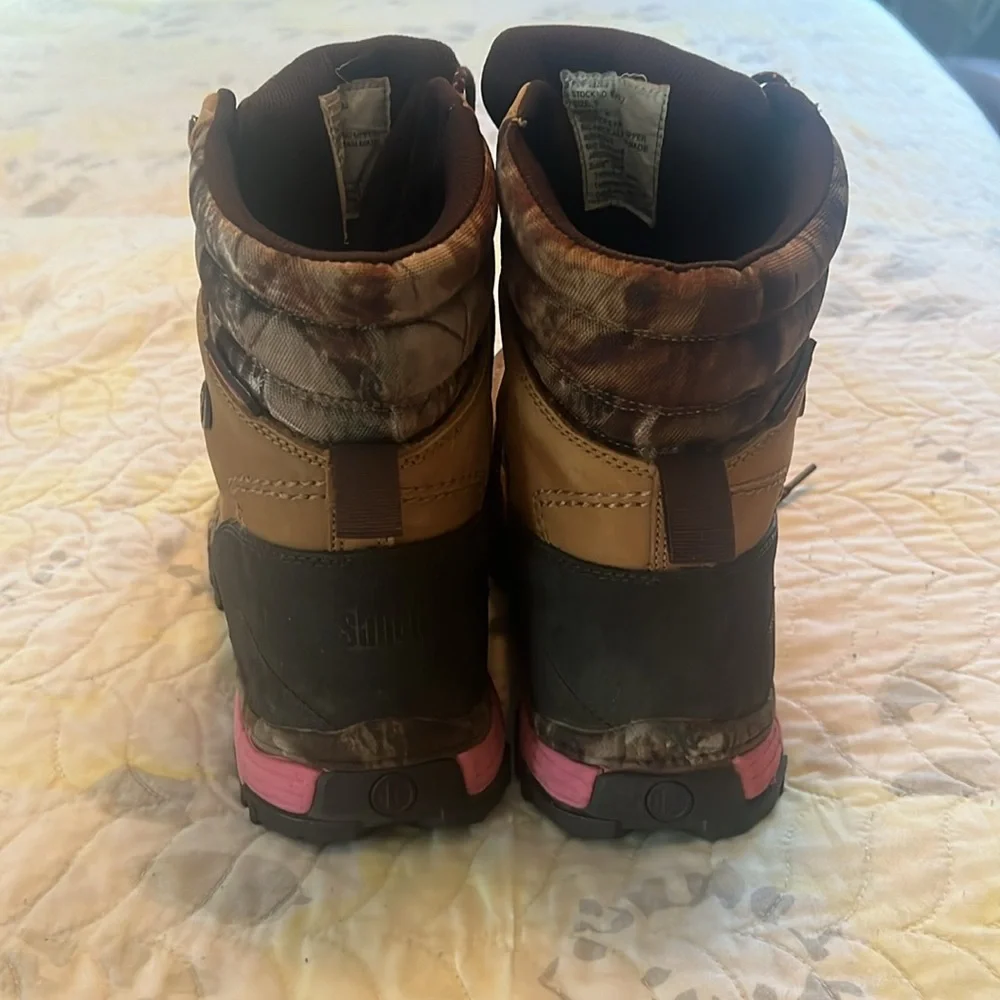 Bushnell size 8 Boots - Picture 3 of 7